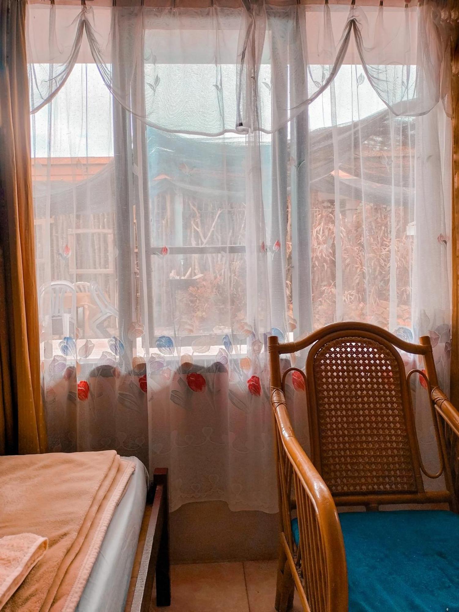 Brussels Homestay Kost Balige Exteriér fotografie